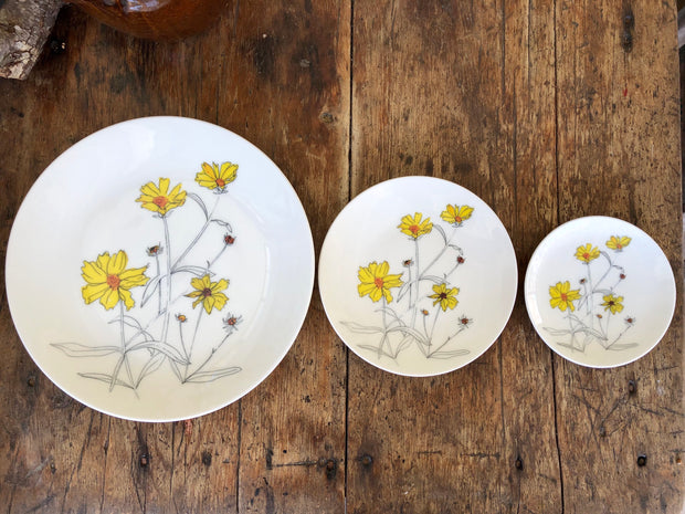 Pretty Little Weeds : Dishwasher Safe Plates